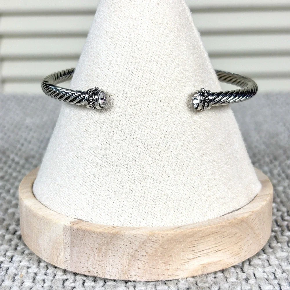 Classic Silver Tone Cable Twist Crystal Station Cuff Bracelet Statement Jewelry‎